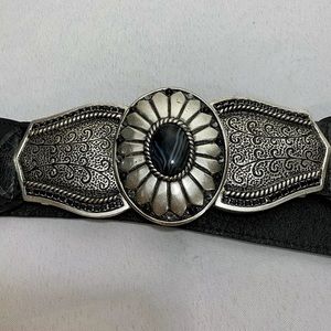 Leatherock Medallion Onyx Carving embellishments